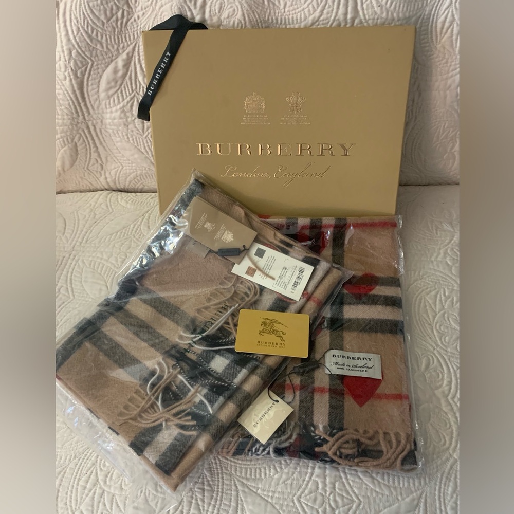 Burberry 100% Cashmere Adult and Child Scarf Set in Gold Box New with Tags